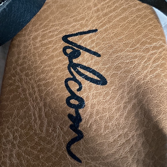 Volcom Sandals - Picture 5 of 6